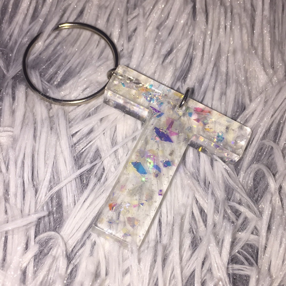 Keychain T - Picture 3 of 3